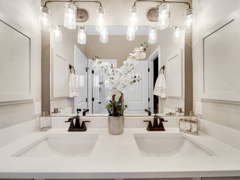 Tuscany Model Home - Upstairs Bathroom 2