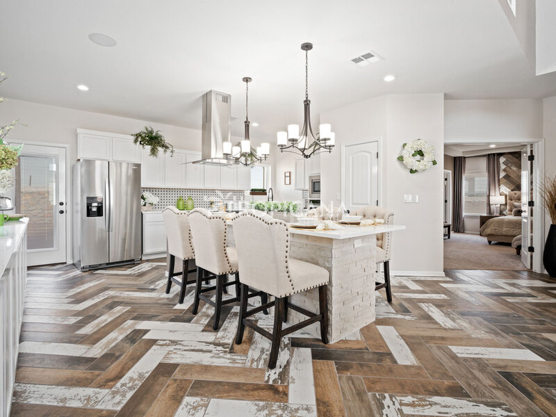 Eastlake model home - Kitchen and dining room